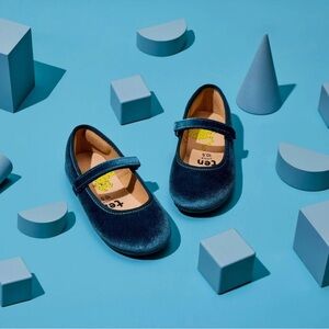 New In Box - Ten Little Girls Velvet Ballet Flats Size 9 (old sizing)